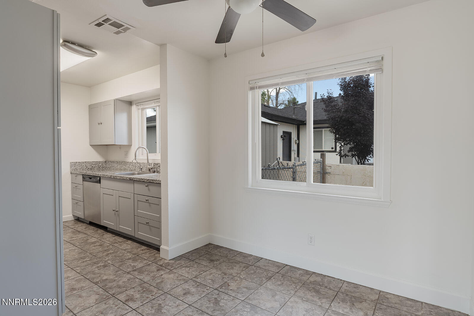 1401 Bresson Avenue Reno, NV 89502 - Photo 13 of 28 _-10
