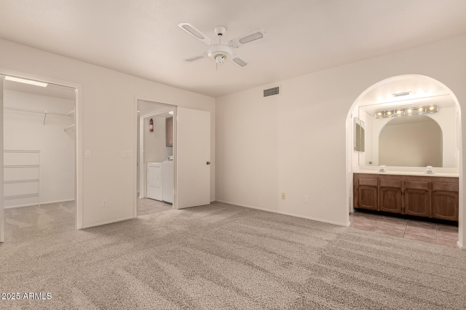 4313 North 29th Way Phoenix, AZ 85016 - Photo 15 of 31 Primary Suite with Ensuite Access