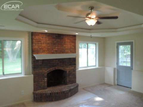 10091 Clark Road Davison, MI 48423 - Photo 3 of 14 20445587-2.JPG