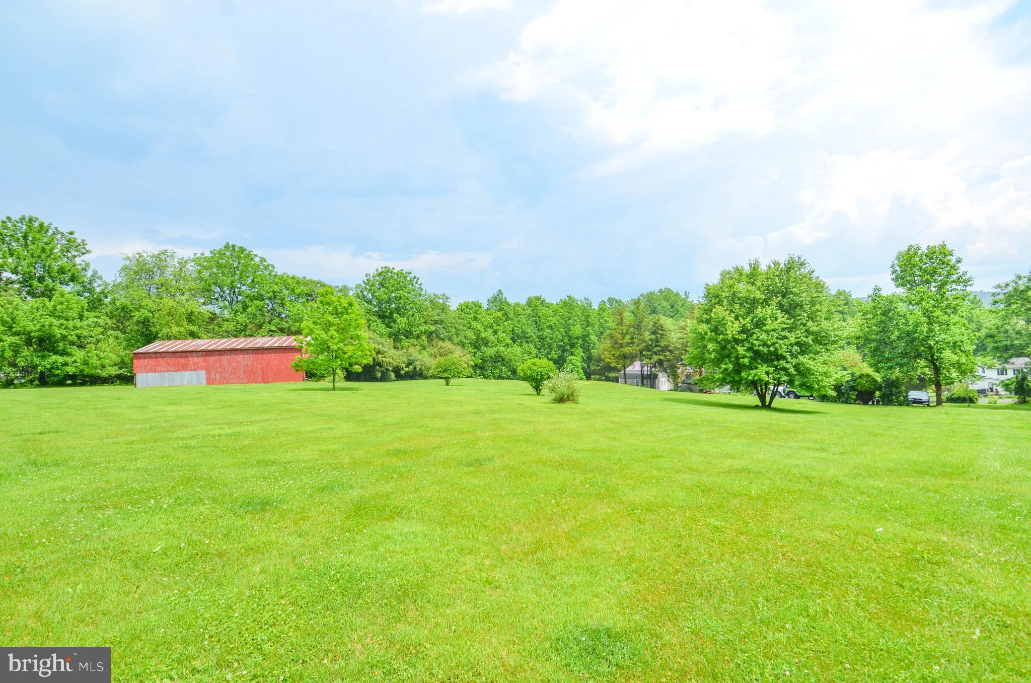 4982 Ostrander Road Bangor, PA 18013 - Photo 3 of 48