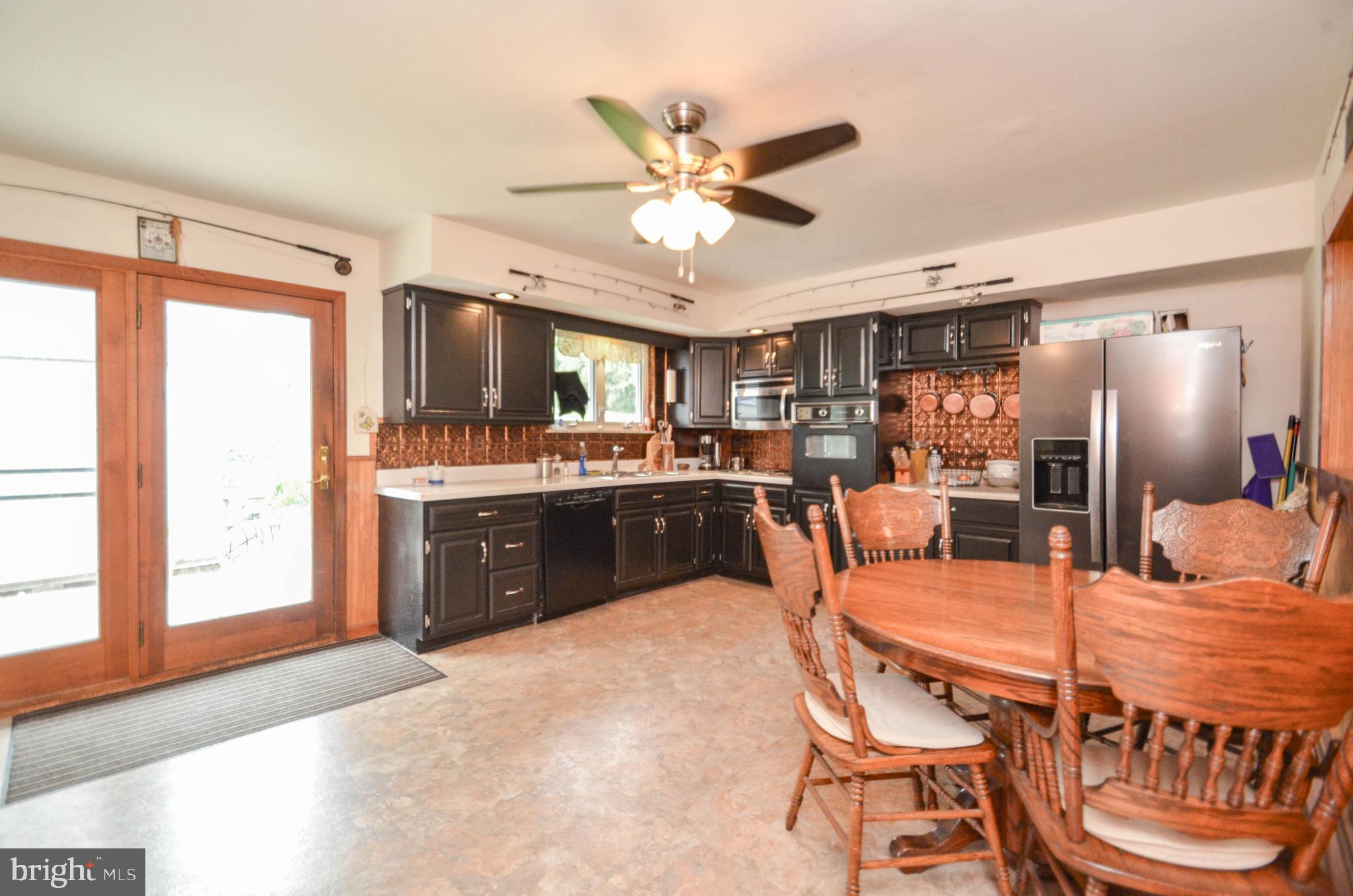 4982 Ostrander Road Bangor, PA 18013 - Photo 7 of 48