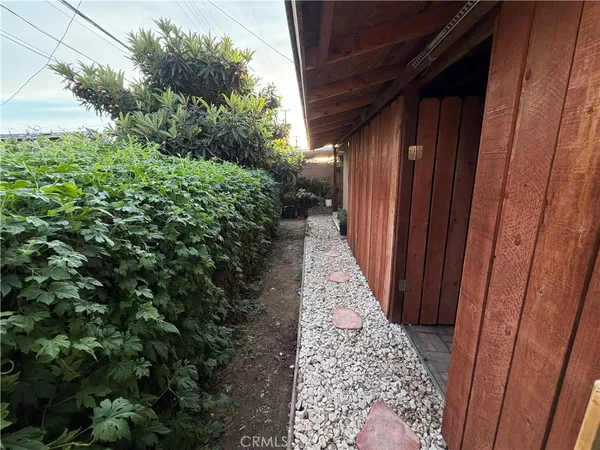 $645,000 | 1454 East 215th Street, Carson, CA 90745