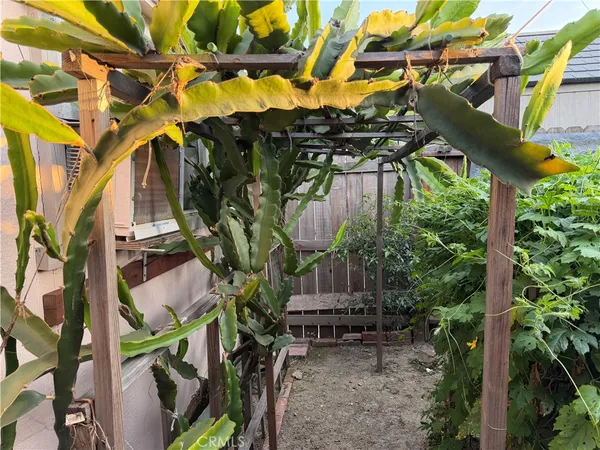 $645,000 | 1454 East 215th Street, Carson, CA 90745