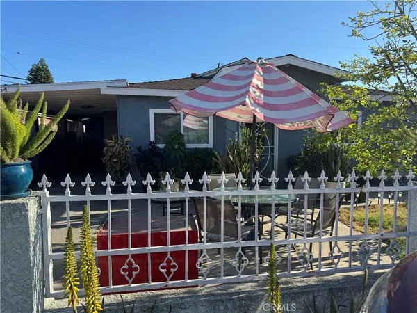 $645,000 | 1454 East 215th Street, Carson, CA 90745