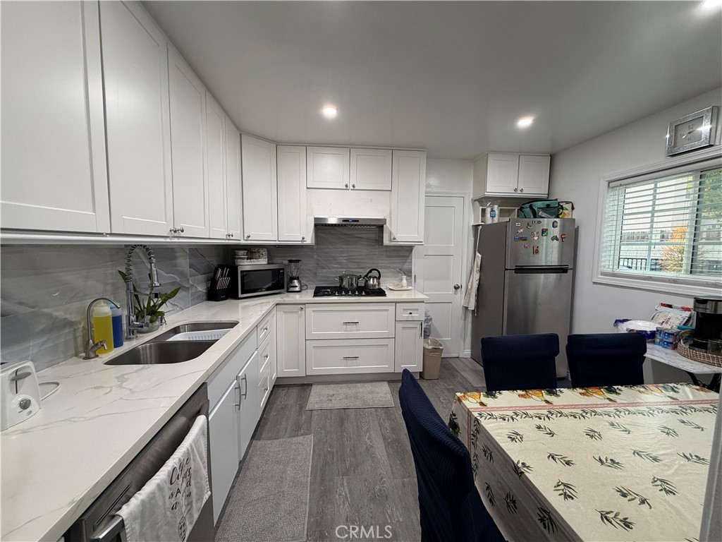 1454 East 215th Street Carson, CA 90745 - Photo 7 of 29