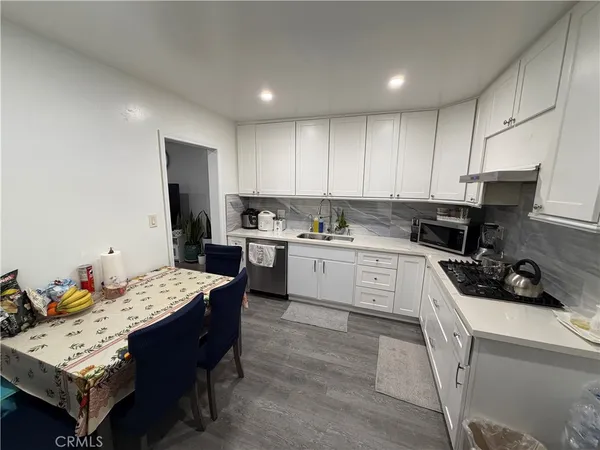 $645,000 | 1454 East 215th Street, Carson, CA 90745