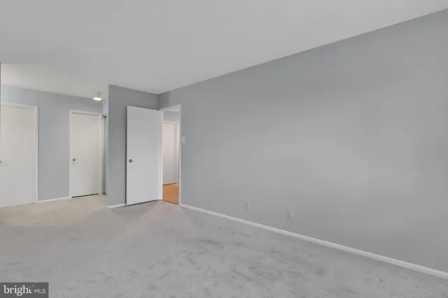 $3,000 | 307 Yoakum Parkway, Unit 609, Alexandria, VA 22304