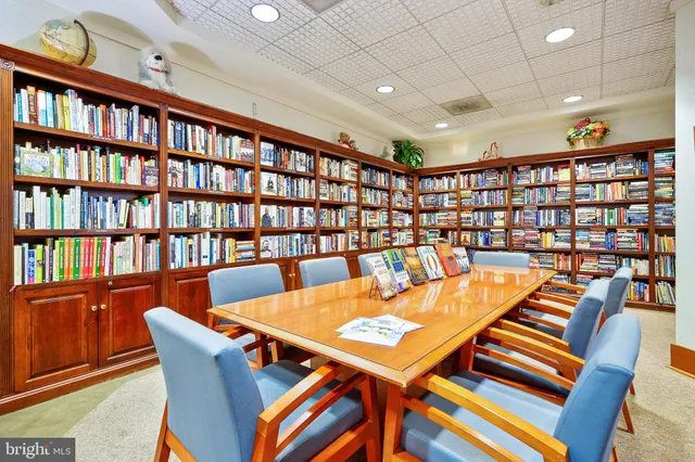 $3,000 | 307 Yoakum Parkway, Unit 609, Alexandria, VA 22304