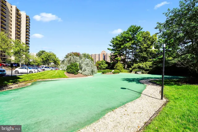 $3,000 | 307 Yoakum Parkway, Unit 609, Alexandria, VA 22304