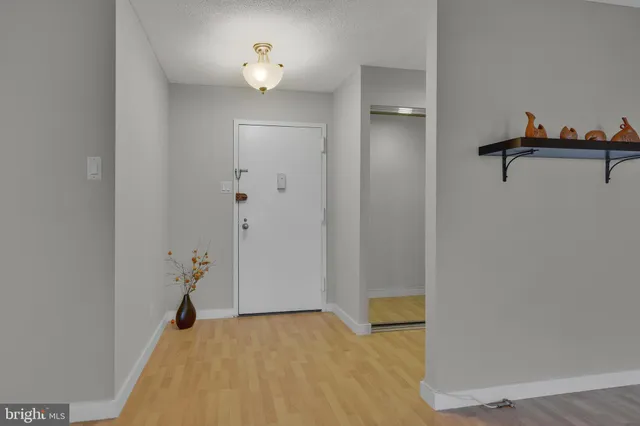 $3,000 | 307 Yoakum Parkway, Unit 609, Alexandria, VA 22304