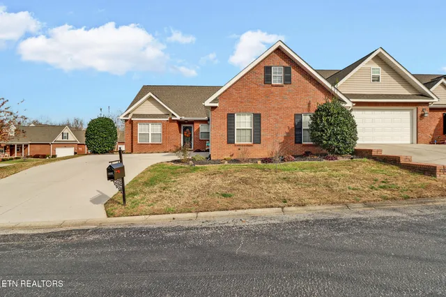 $409,900 | 7038 Winter Oaks Way, Knoxville, TN 37918