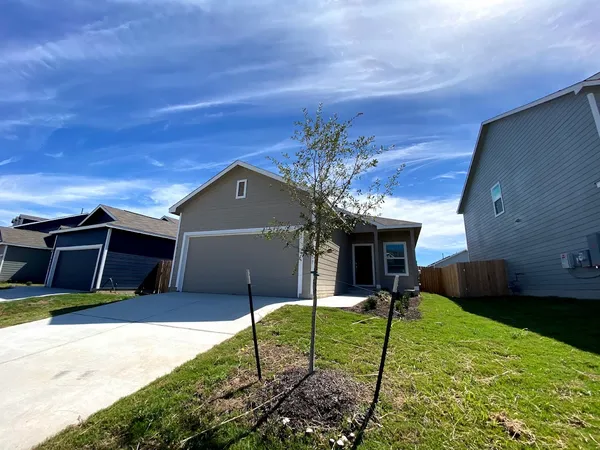 $1,900 | 14217 Sandrock Bend, Manor, TX 78653