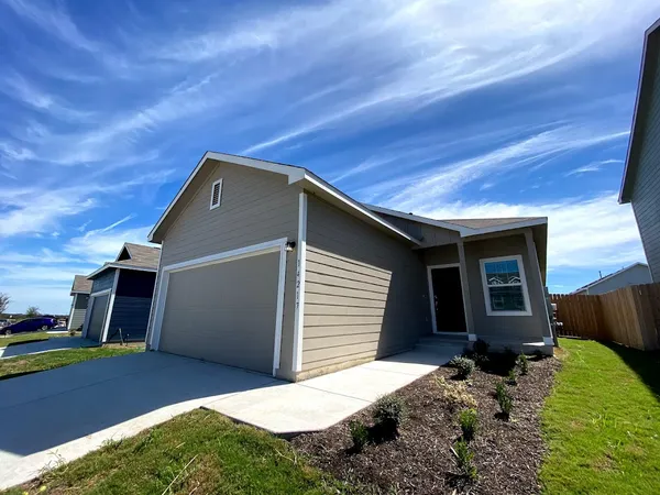 $1,900 | 14217 Sandrock Bend, Manor, TX 78653