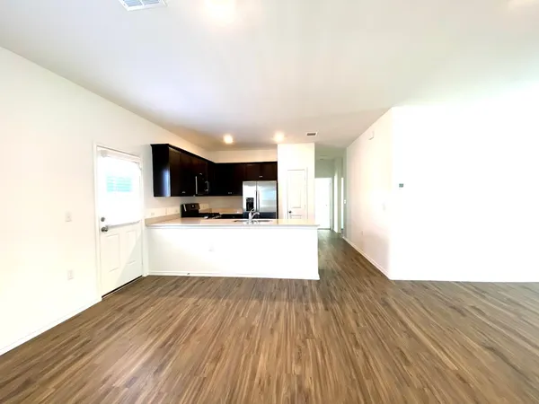 $1,900 | 14217 Sandrock Bend, Manor, TX 78653