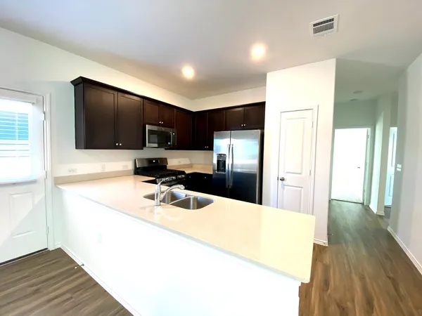 $1,900 | 14217 Sandrock Bend, Manor, TX 78653