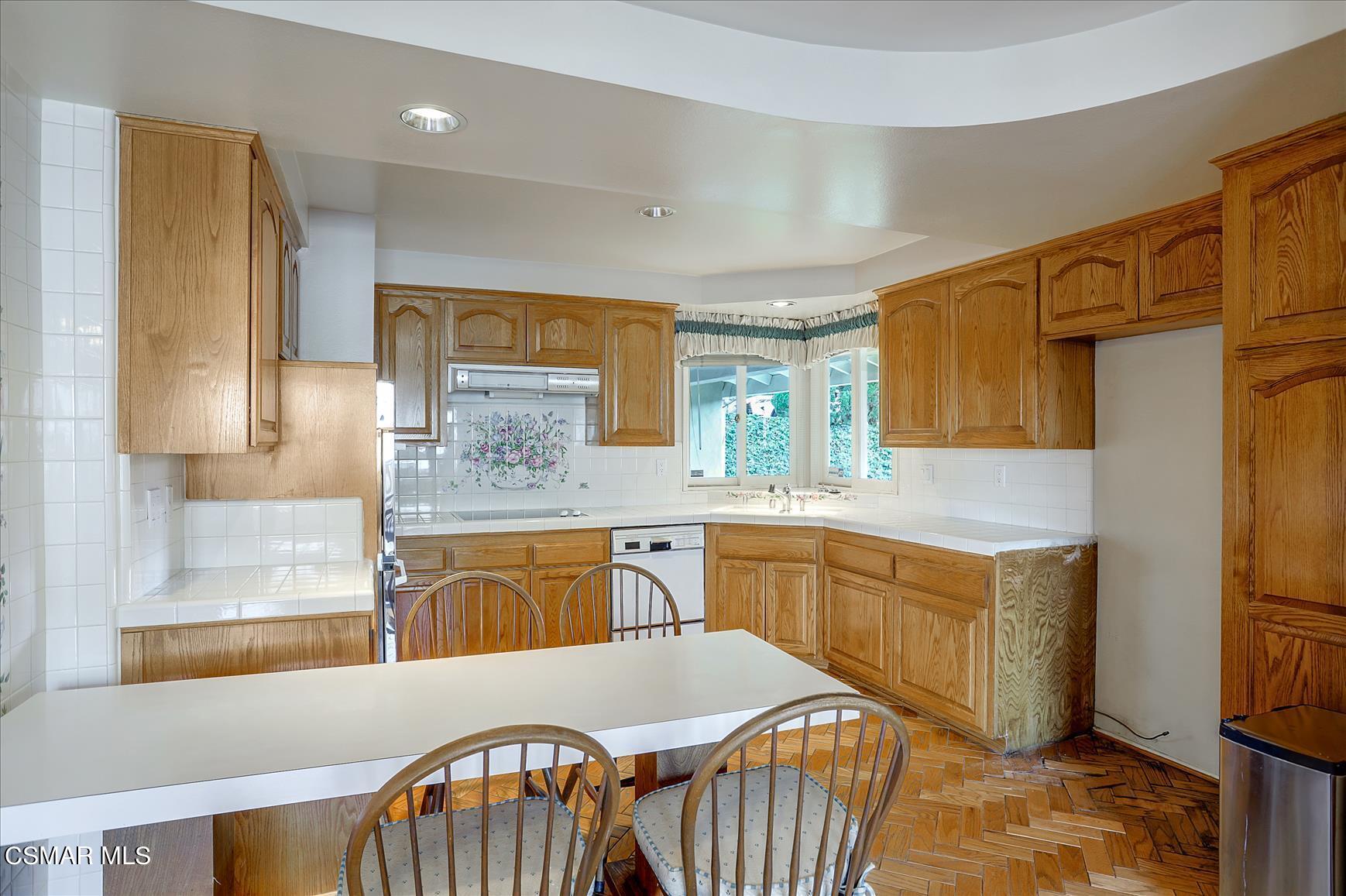12100 Bowmore Avenue Porter Ranch, CA 91326 - Photo 8 of 24 12_f8-280322-297643-14