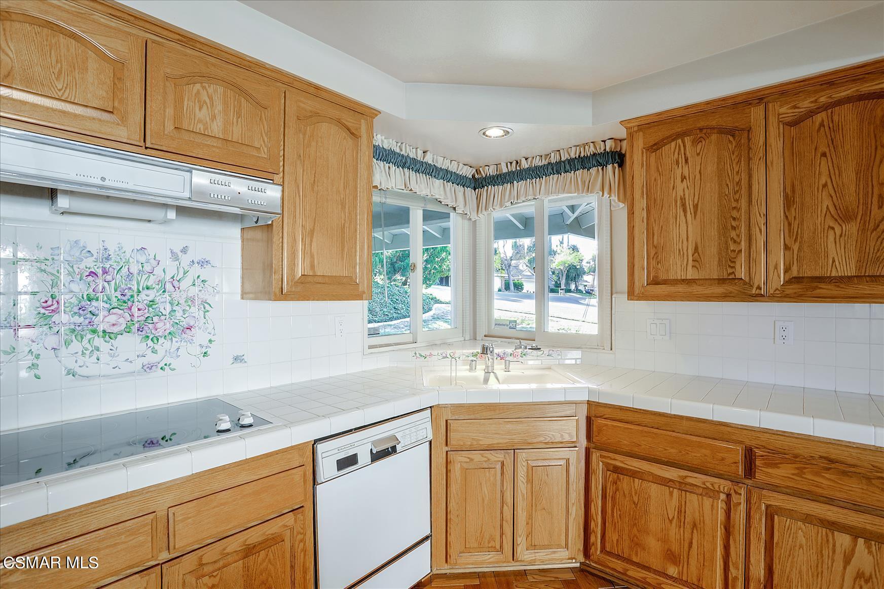 12100 Bowmore Avenue Porter Ranch, CA 91326 - Photo 10 of 24 14_f8-280322-297643-16