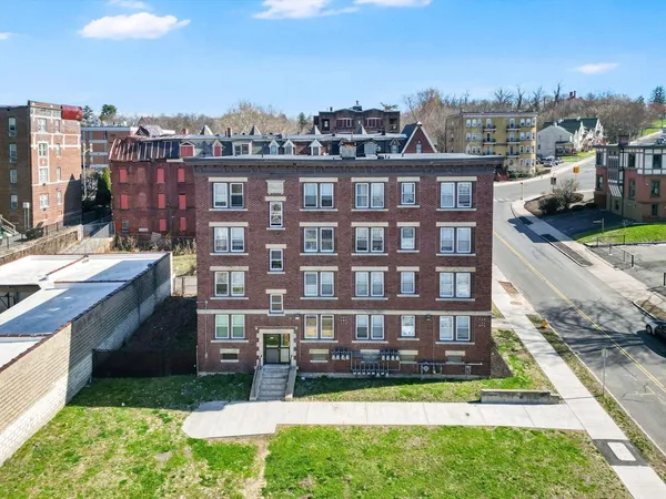 $2,000,000 | 120-122 Central Street, Springfield, MA 01103