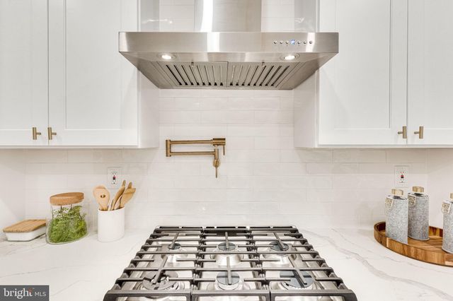 $1,100,000 | 4211 3rd Street Northwest, Washington, DC 20011