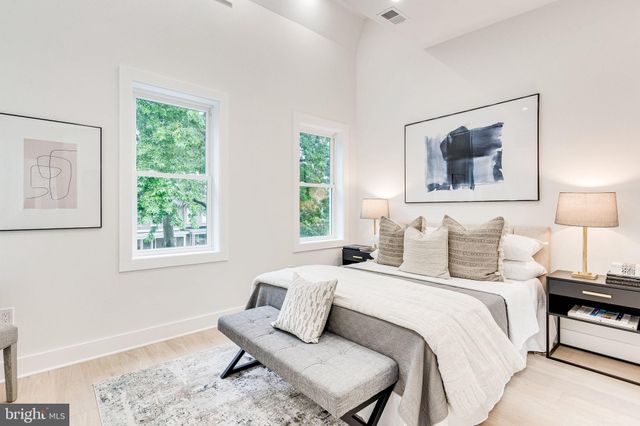 $1,100,000 | 4211 3rd Street Northwest, Washington, DC 20011