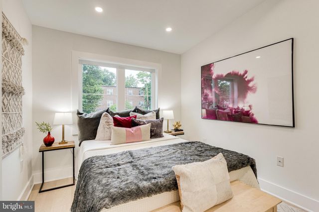 $1,100,000 | 4211 3rd Street Northwest, Washington, DC 20011