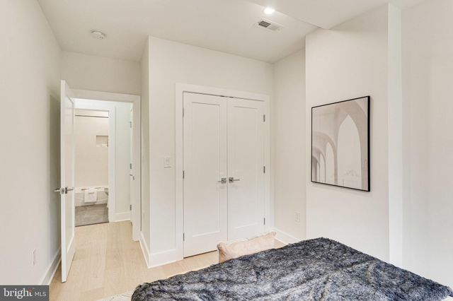 $1,100,000 | 4211 3rd Street Northwest, Washington, DC 20011