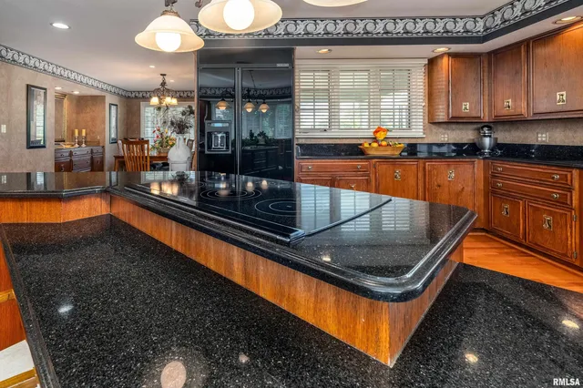 $1,250,000 | 15866 Moellers Road, Marion, IL 62959