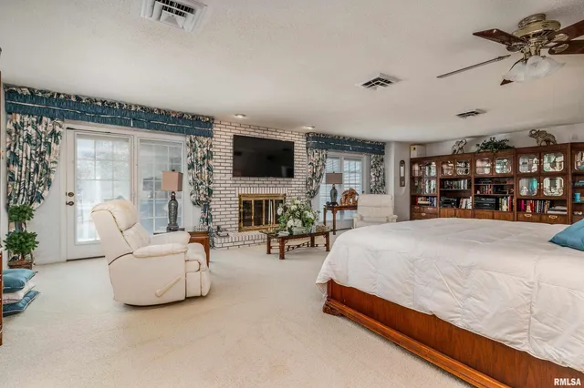 $1,250,000 | 15866 Moellers Road, Marion, IL 62959