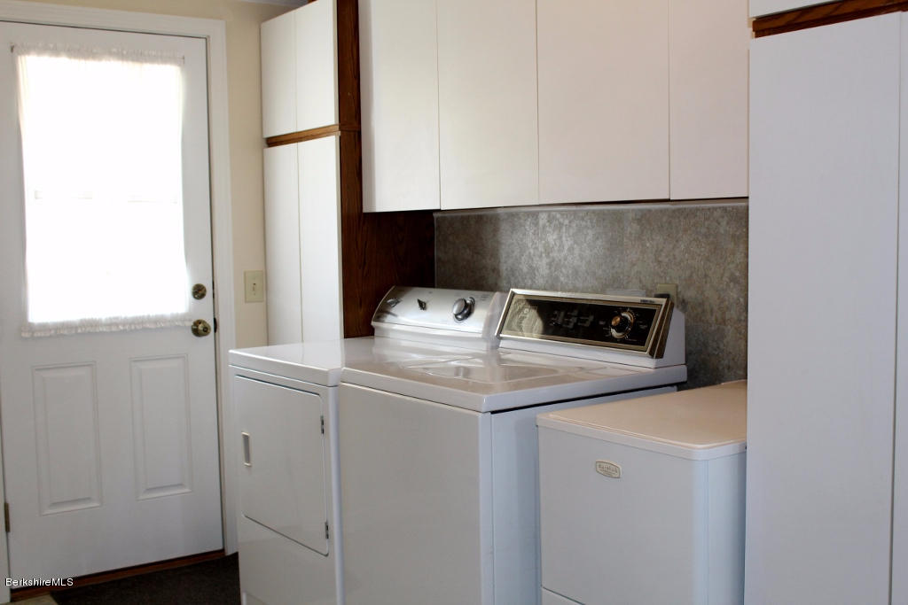 125 Dublin Road Richmond, MA 01201 - Photo 30 of 38 a utility room with washer and dryer