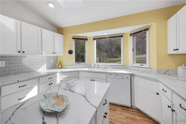 $409,000 | 125 Spyglass Lane, Manlius, NY 13066