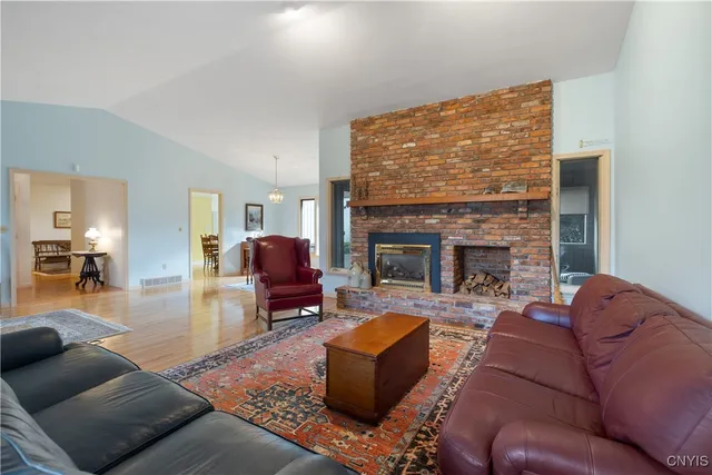 $409,000 | 125 Spyglass Lane, Manlius, NY 13066