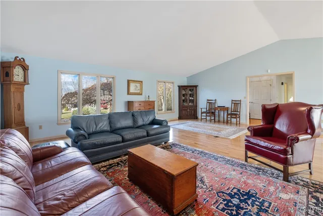 $409,000 | 125 Spyglass Lane, Manlius, NY 13066