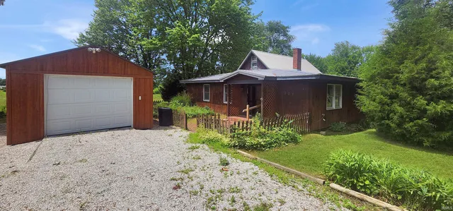 $179,900 | 307 Wood Street, Freelandville, IN 47535
