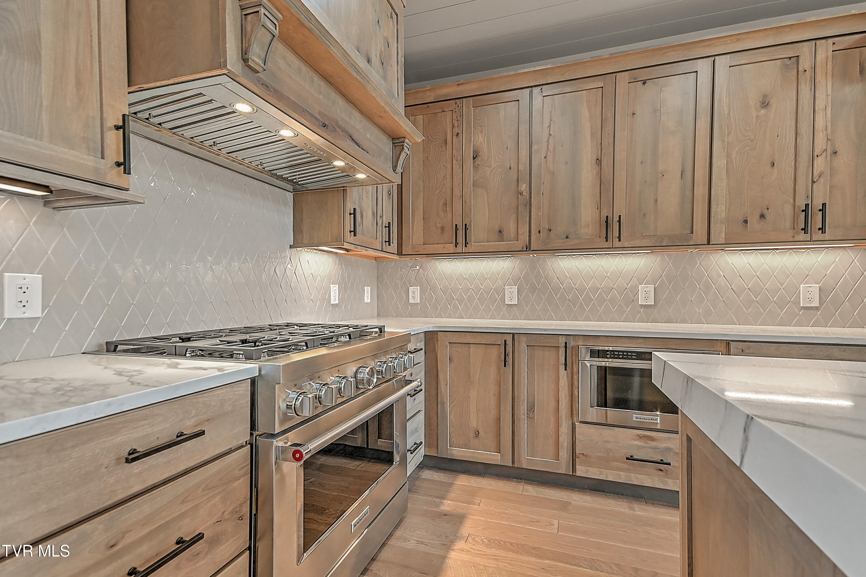 190 Farmhouse Village Trail Butler, TN 37640 - Photo 17 of 101 190 Farmhouse Village Trl DST-21