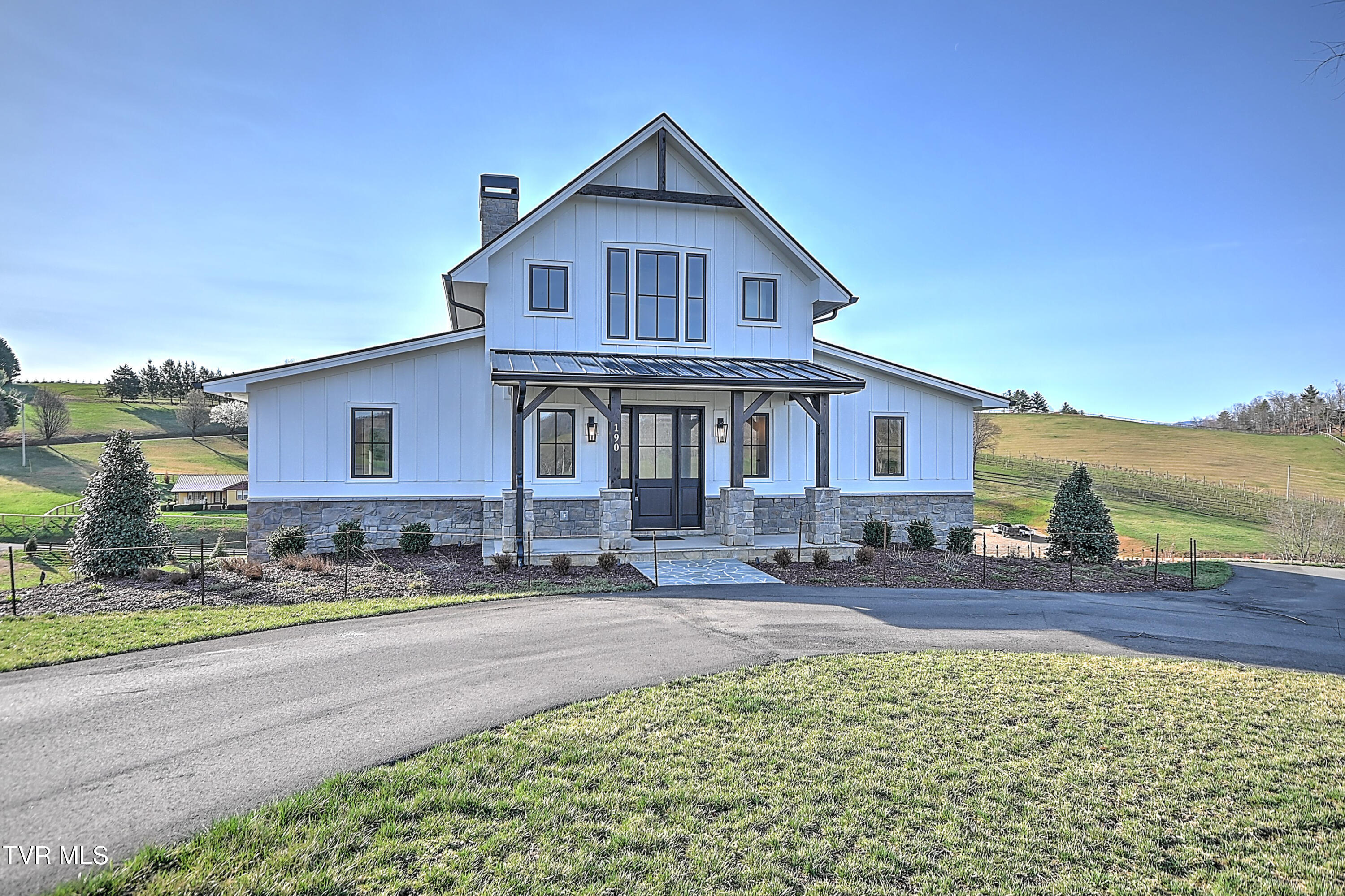 190 Farmhouse Village Trail Butler, TN 37640 - Photo 4 of 101 190 Farmhouse Village Trl DST-3