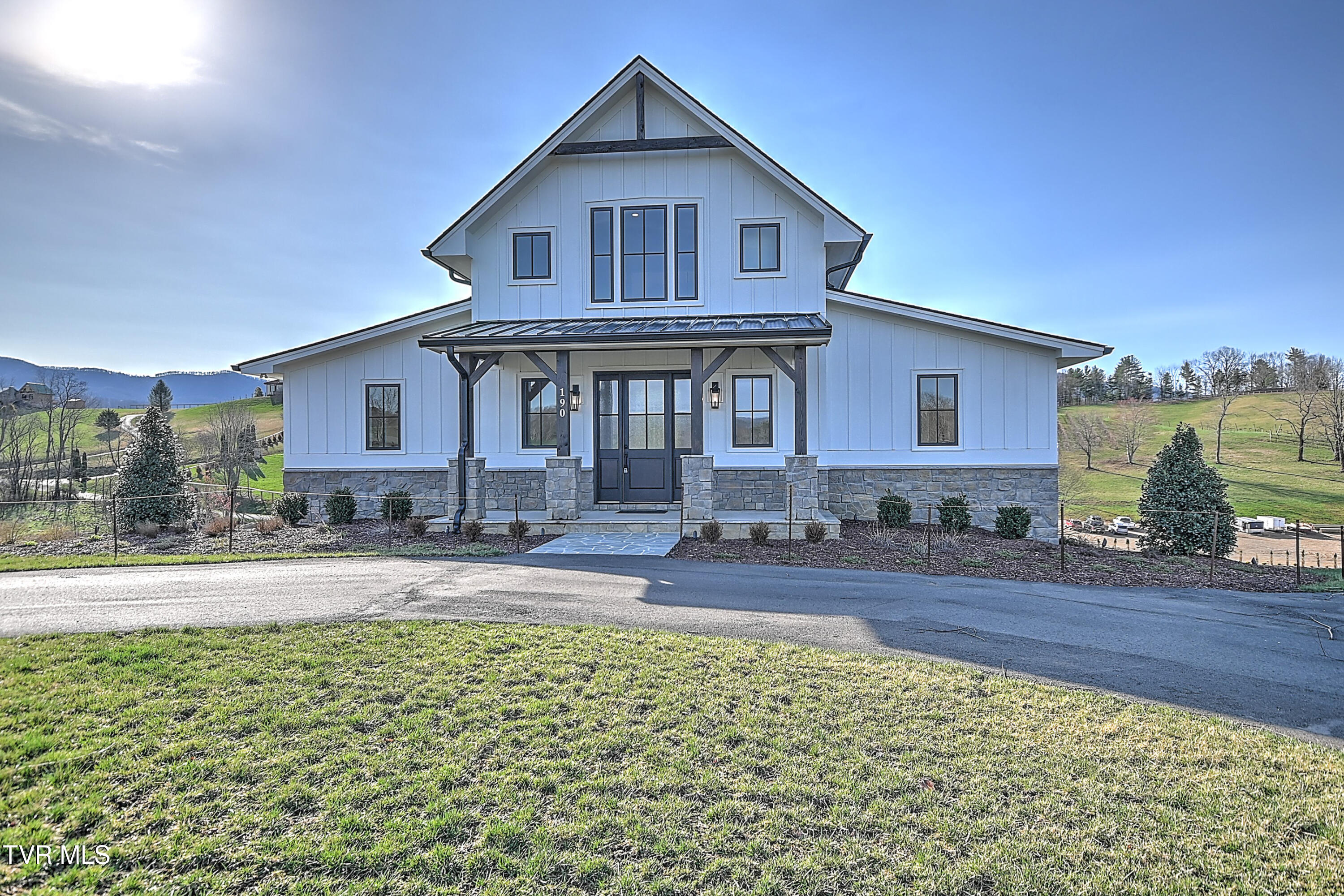 190 Farmhouse Village Trail Butler, TN 37640 - Photo 6 of 101 190 Farmhouse Village Trl DST-5