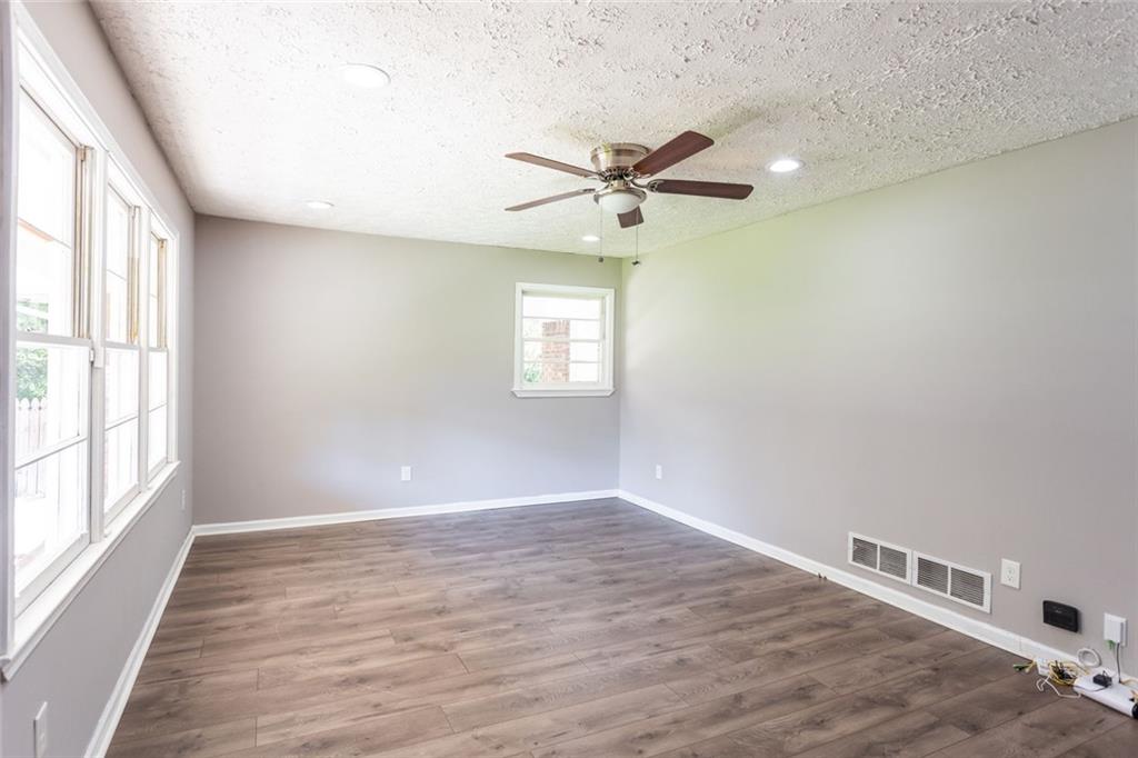 908 East Marable Street Monroe, GA 30656 - Photo 12 of 26