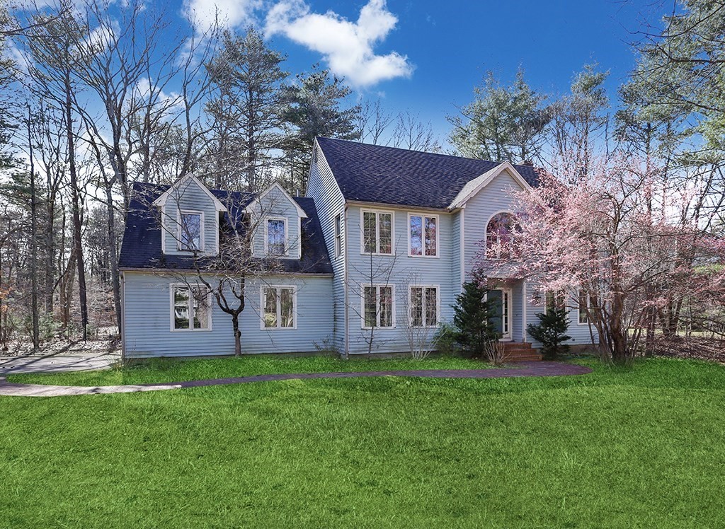 9 Ridge Road Norfolk, MA 02056 - Photo 1 of 32 Gallery Image 1