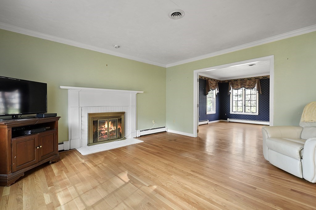 9 Ridge Road Norfolk, MA 02056 - Photo 11 of 32 Gallery Image 11