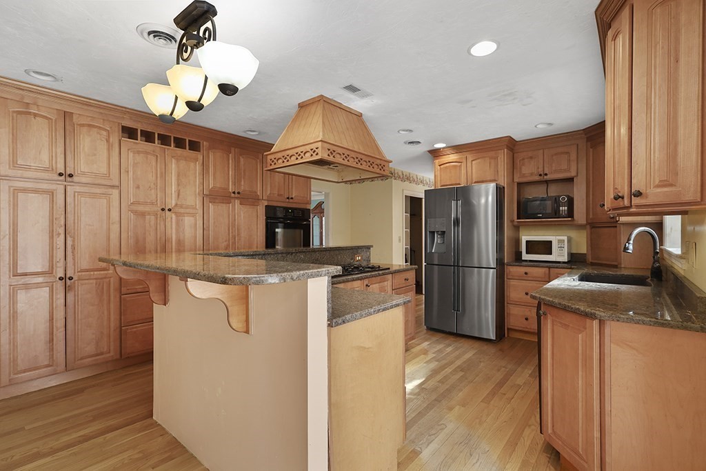 9 Ridge Road Norfolk, MA 02056 - Photo 13 of 32 Gallery Image 13