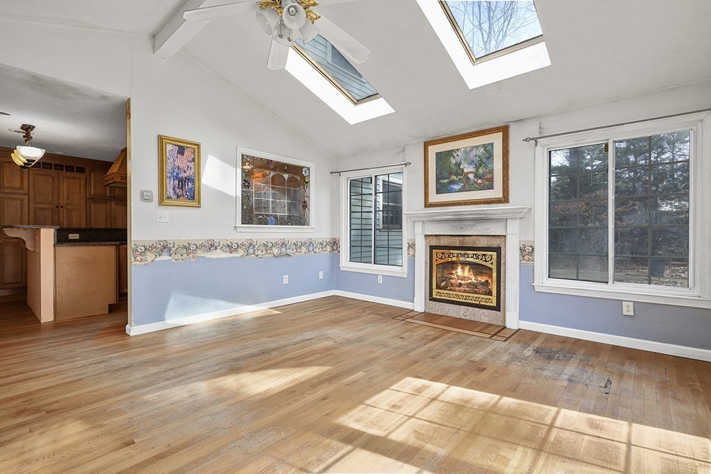 9 Ridge Road Norfolk, MA 02056 - Photo 15 of 32 Gallery Image 15