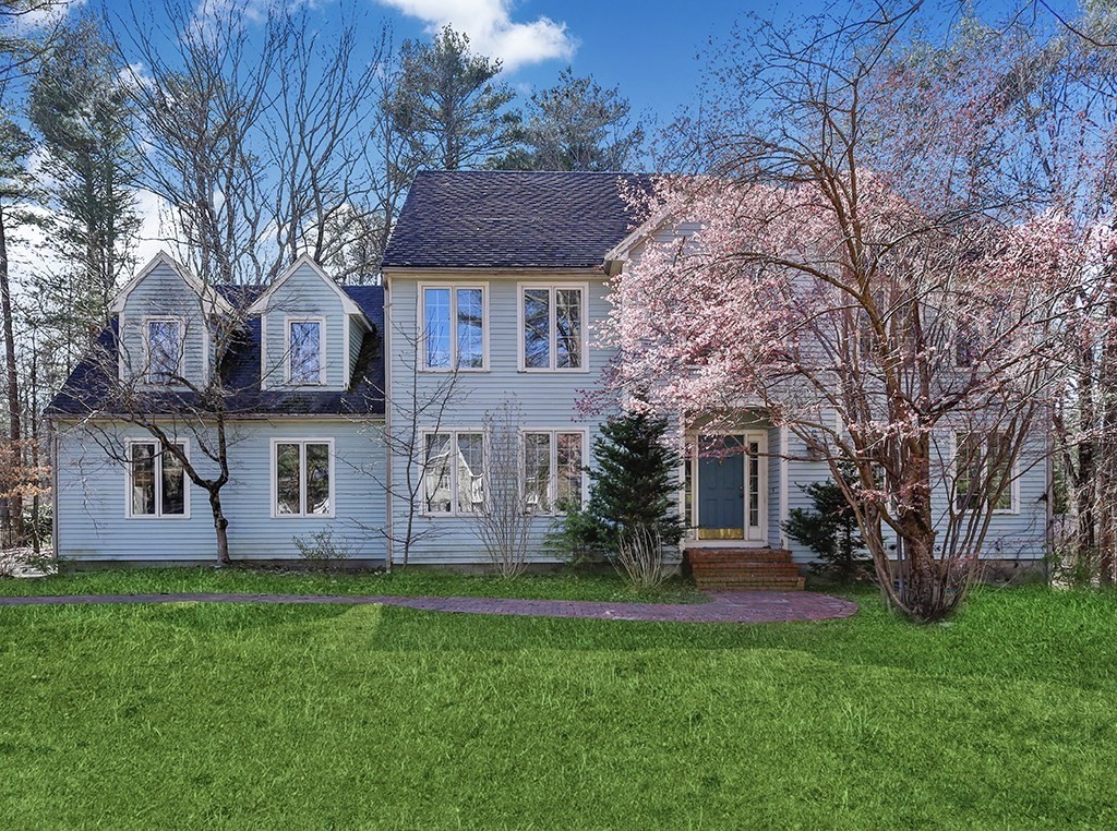9 Ridge Road Norfolk, MA 02056 - Photo 2 of 32 Gallery Image 2
