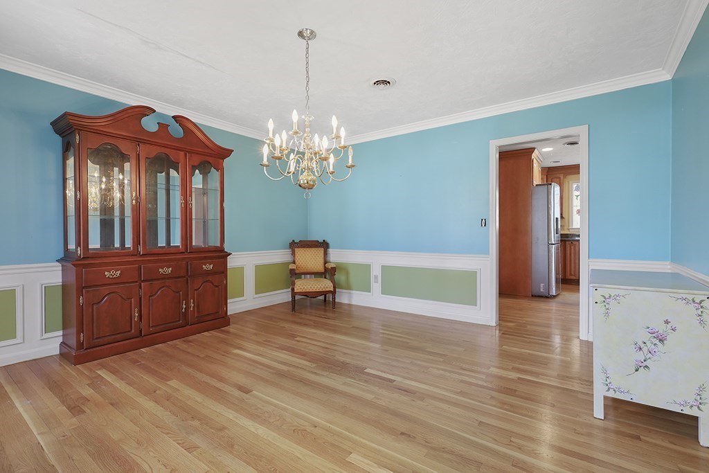 9 Ridge Road Norfolk, MA 02056 - Photo 8 of 32 Gallery Image 8
