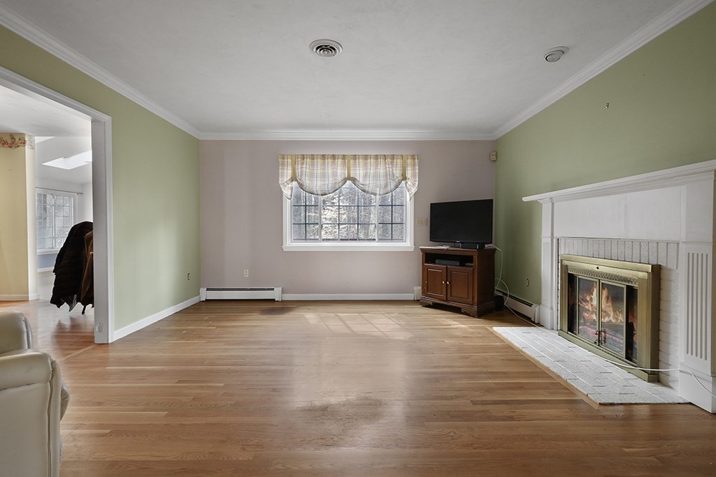 9 Ridge Road Norfolk, MA 02056 - Photo 9 of 32 Gallery Image 9