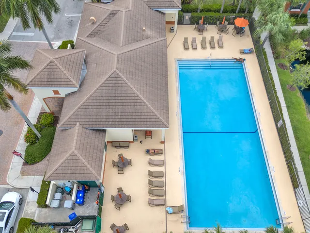 $469,000 | 621 Southwest 2nd Drive, Unit 621, Pompano Beach, FL 33060