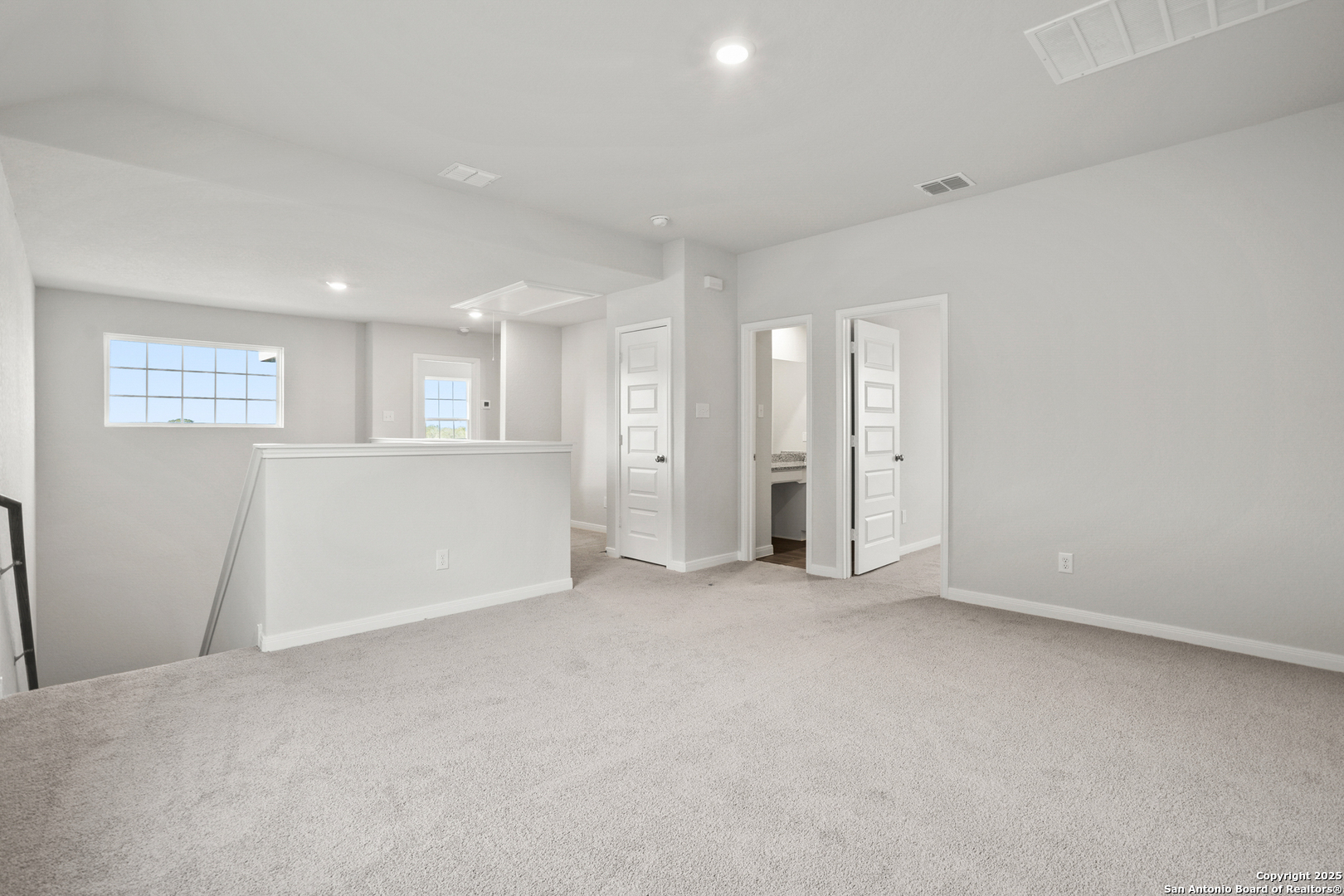 13636 Helton Pass St. Hedwig, TX 78152 - Photo 15 of 34 an empty room with windows
