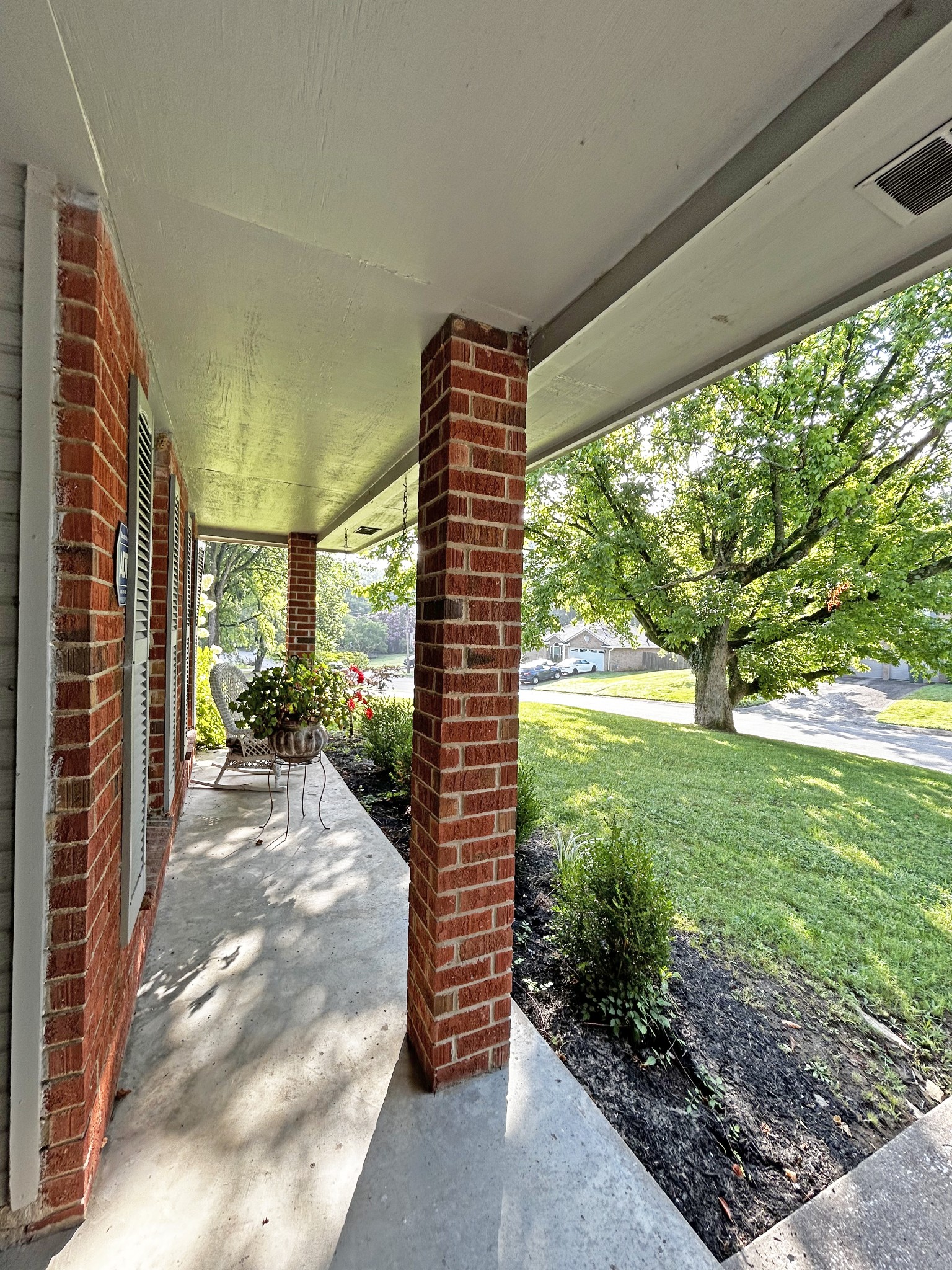 1717 Ridgemere Court Hermitage, TN 37076 - Photo 2 of 19
