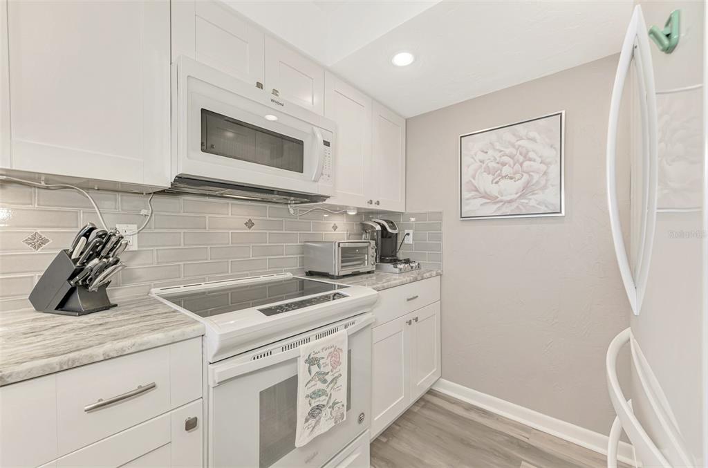 631 Alhambra Road, Unit 1004 Venice, FL 34285 - Photo 17 of 71
