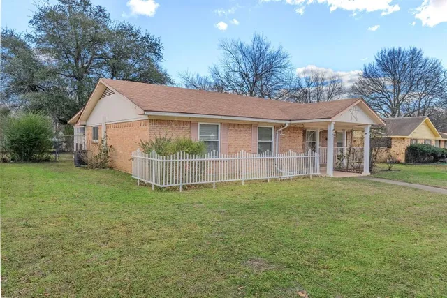 $199,500 | 3013 Arapaho Road, Commerce, TX 75428