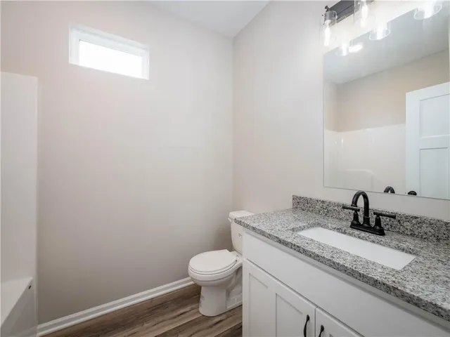 $300,000 | 1305 Northeast Redwood Court, Oak Grove, MO 64075